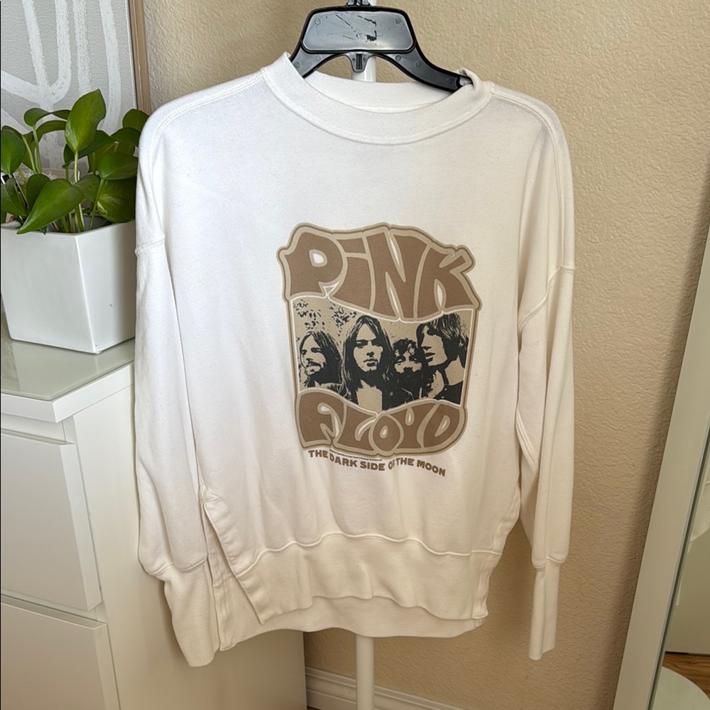 Abercrombie Fitch Cream Graphic Oversized Sweatshirt One Size EUC